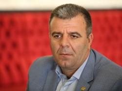 اعتراض به هاشمی: چرا افشانی بماند و من بروم؟