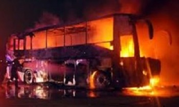 تشکیل پرونده قضایی برای تصادف مرگبار در آزادراه نطنز-بادرود/ اجساد برای تشخیص هویت و اخذ نمونه DNA به اصفهان منتقل شدند