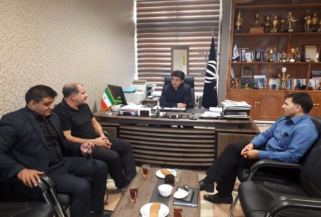 نشست هیئت کشتی استان ایلام با مدیرکل ورزش و جوانان استان