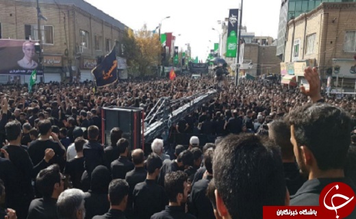 آغاز حرکت دسته عزاداری حسینیه اعظم زنجان/ جلوه&zwnj;های شور و شیدایی زنجانی&zwnj; ها در یوم&zwnj;العباس(ع)