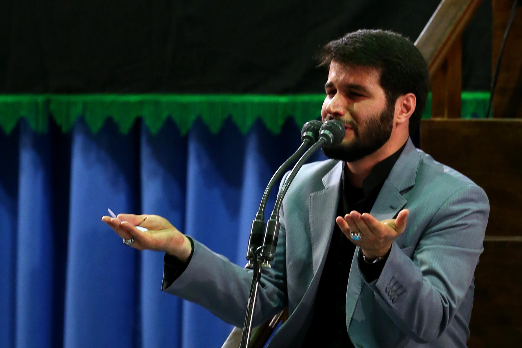 مداحی محمود کریمی و میثم مطیعی شب هشتم محرم ۹۷