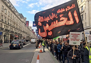 حمله به مراسم عزاداری حسینی در لندن + فیلم