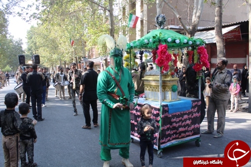 تصاویری از عزاداری مردم خرم آباد در روز عاشورای حسینی
