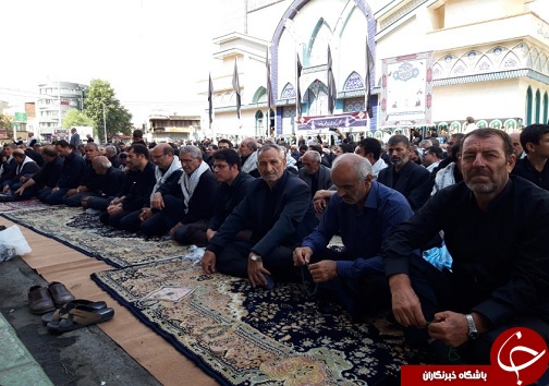 نماز ظهر عاشورا به یاد آخرین نماز سید الشهدا (ع) در ارومیه اقامه شد+تصاویر