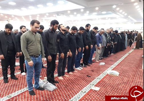 اقامه نماز ظهر عاشورا در بندرعباس +تصاویر