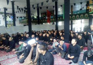 اقامه نماز ظهر عاشورا در روستای خرمند + فیلم