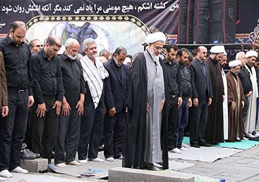 اقامه نماز عشق در سراسر ایران / تا هست جهان شور محرم باقی است
