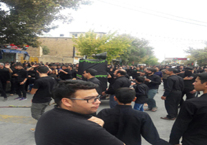 عشق و ارادت مهابادی ها به حسین (ع) در روز عاشورا