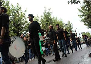 تصاویری از شور حسینی در روز عاشورا