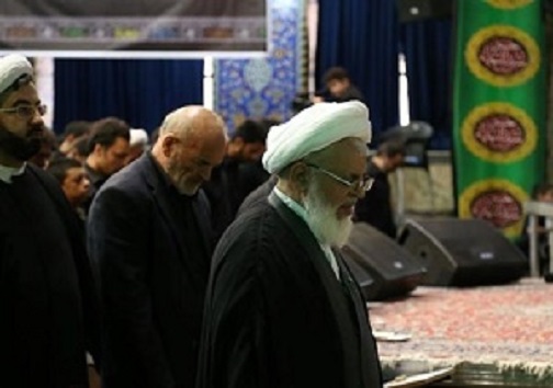 اقامه نماز عشق در سراسر ایران / تا هست جهان شور محرم باقی است