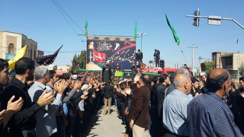 تجلی شور حسینی عزاداران شهر ایوان در روز عاشورا