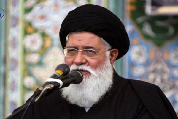 اقامه نماز اول وقت، اقتدای عملی به امام حسین(ع) است
