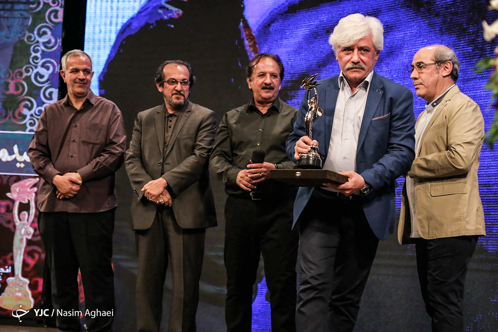 تجلیل از ۴ پیشکسوت در جشن سینمای ایران/ نصیریان از مهرجویی قدردانی کرد