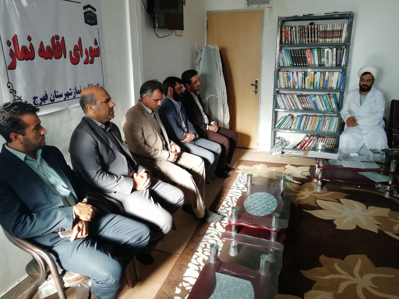 اوضاع کشور با نظارت رهبر بهتر می شود