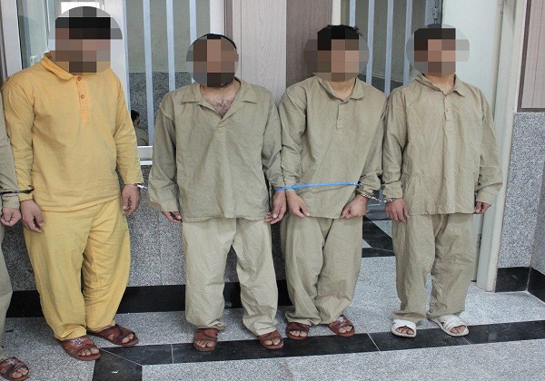کلاهبرداران ۱۰ میلیاردی به دام افتادند + عکس