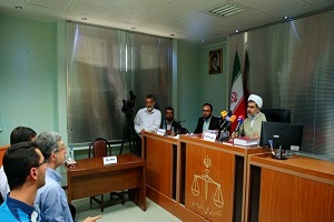 اولین فیلم از دادگاه رحیم مشایی