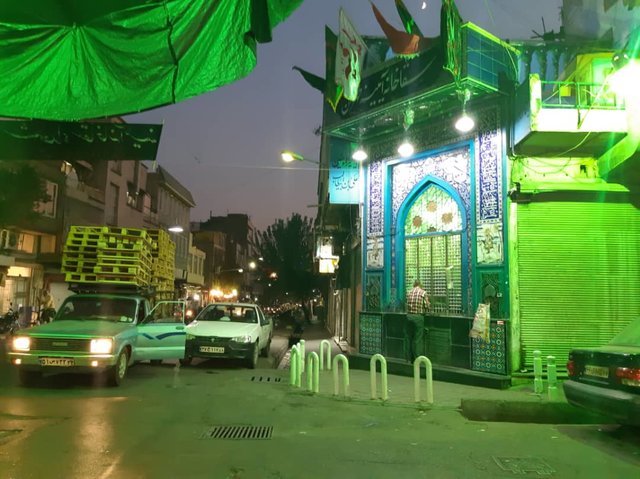 رفع عطش از عزاداران تشنه لب در پرعیارترین نقاط شهر/هرآنچه باید از چند متر مکعب عشق به نام &laquo;سقاخانه&raquo; بدانید+تصاویر