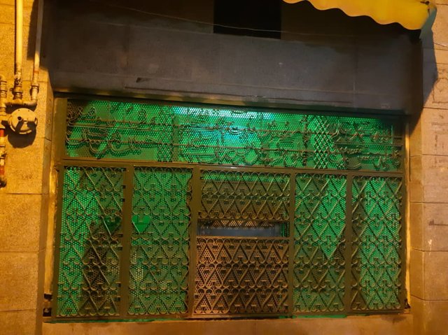 رفع عطش از عزاداران تشنه لب در پرعیارترین نقاط شهر/هرآنچه باید از چند متر مکعب عشق به نام &laquo;سقاخانه&raquo; بدانید+تصاویر