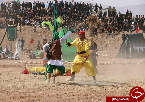 وفادارای حضرت عباس (ع) به امام حسین (ع) /برگزاری بزرگترین تعزیه میدانی کشور در صحرارود فسا + فیلم و تصاویر