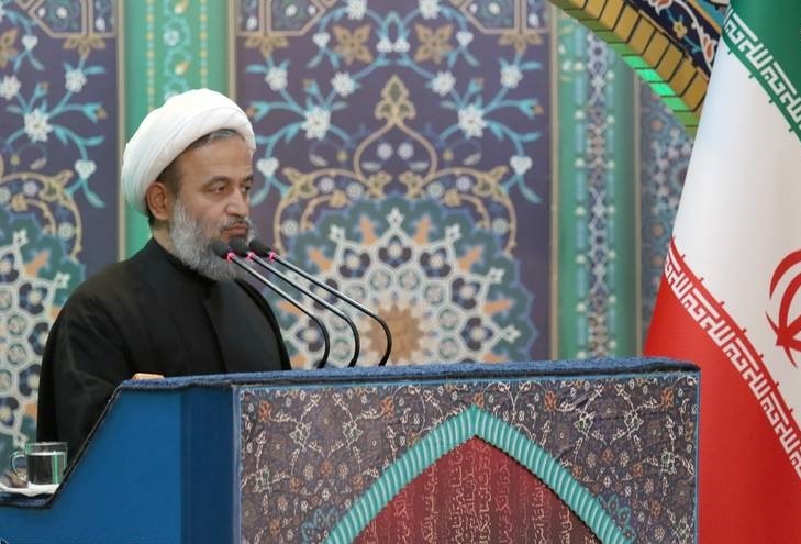 پیروزی در جنگ اقتصادی به اجرای اقتصاد مقاومتی بستگی دارد/ انتقاد از حذف طرح مبارزه با رانت و فساد از دستور کار مجلس