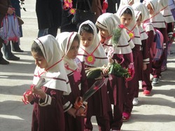 معلمان باید به شکلی درسی بدهند که دانش آموزان دوست داشته باشند در کلاس بنشینند + فیلم