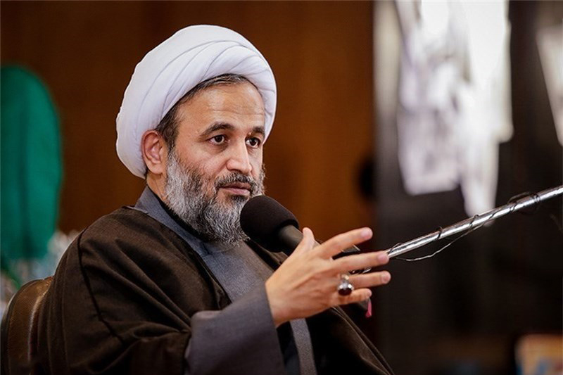رد پای یک نماینده مجلس در بازار مواد سلولزی/ مسلمان شدن جوان اوکراينی در شام غريبان امام حسين(ع)/ آتش گرفتن پمپ بنزین پس از برخورد خودرو/ زاویه دید متفاوت هنرمندان به روز عاشورا + فیلم
