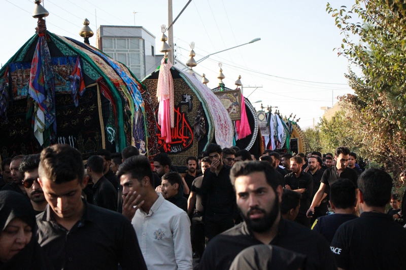 آیین سنتی نخل گردانی نماد وحدت و همدلی نائینی ها