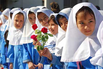 آغاز شمارش معکوس بازگشایی مدارس در کشور/ از تب و تاب دانش آموزان تا کمبود ایمنی در مدارس
