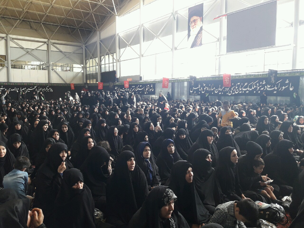 تنها فرهنگی که برای زن ارزش قائل شد اسلام بود/در فرهنگ اسلام زن منزوی نیست