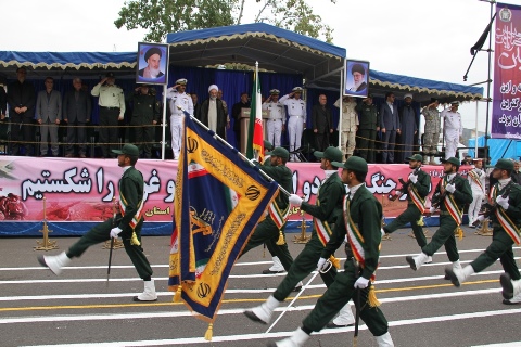 افتخار نیروهای مسلح به ایستادگی در برابر سلطه جهانی افتخار نیروهای مسلح به ایستادگی در برابر سلطه جهانی