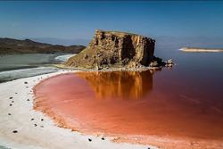 کاهش 5سانتی متری سطح تراز دریاچه ارومیه