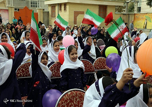 برگزاری روز اول مدرسه در دبستان دخترانه کرمانشاه + تصاویر