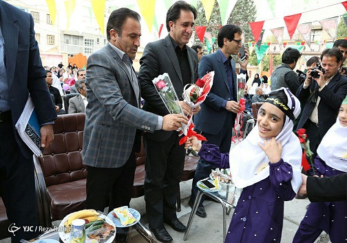 برگزاری روز اول مدرسه در دبستان دخترانه کرمانشاه + تصاویر