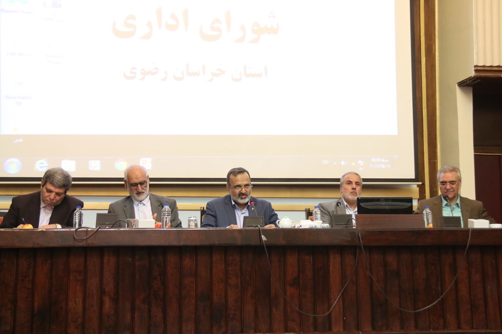 کشف انبار‌های ثبت نشده از نیمه شهریور ماه مصداق قاچاق کالاست