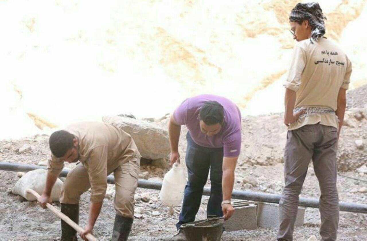 خبرنگار: برزگری// سنگ تمام دانشجویان جهادگر در بیش از ۱۲ روستای محروم چهارمحال بختیاری/ از راه&zwnj;اندازی خط لوله&zwnj;های آبرسانی تا خدمات دندانپزشکی تخصصی و دامپزشکی گسترده در این روستا&zwnj;ها