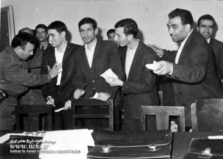 از آغاز حرکت نواب صفوی تا دستگیری امام خمینی (ره) و ترور حسنعلی منصور+ تصاویر از آغاز حرکت نواب صفوی تا دستگیری امام خمینی (ره) و ترور حسنعلی منصور+ تصاویر