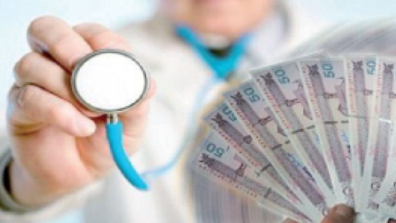 نیمی از پزشکان مالیات خود را اظهار نکردند/  کارت‌خوان مطب به نام منشی!