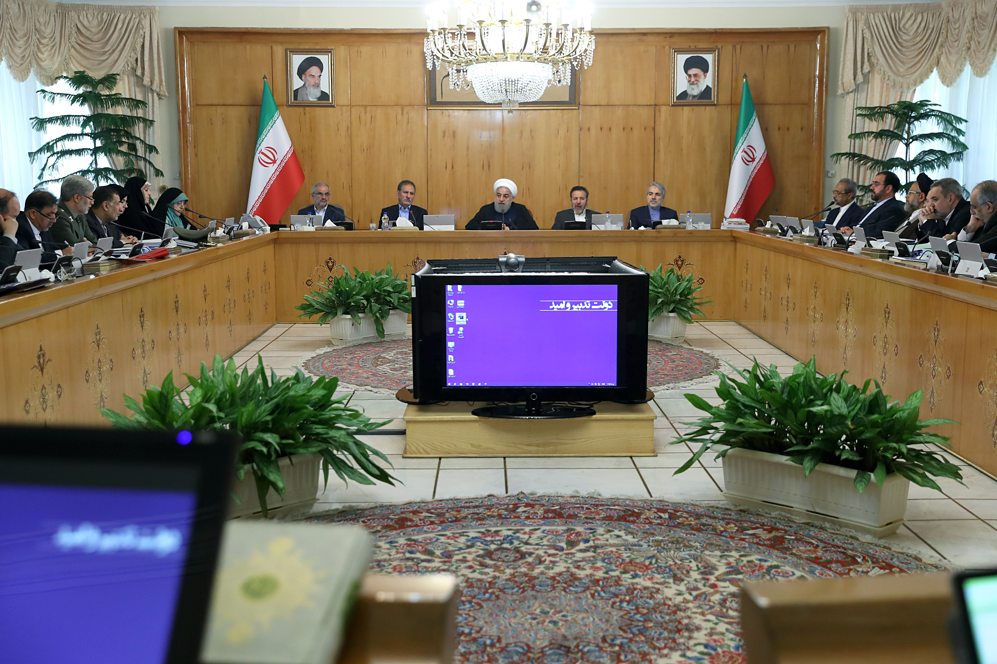 موافقت با افزایش میزان کمک بلاعوض بانکی برای جبران خسارات ناشی از زلزله در استان &zwnj;های کرمانشاه و کرمان/مدت امهال تسهیلات دریافتی خسارت دیدگان بخش کشاورزی ناشی از حوادث غیرمترقبه افزایش یافت