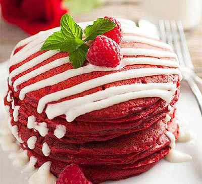 پنکیک ردولوت؛ دسر لحظه&zwnj;های عاشقانه