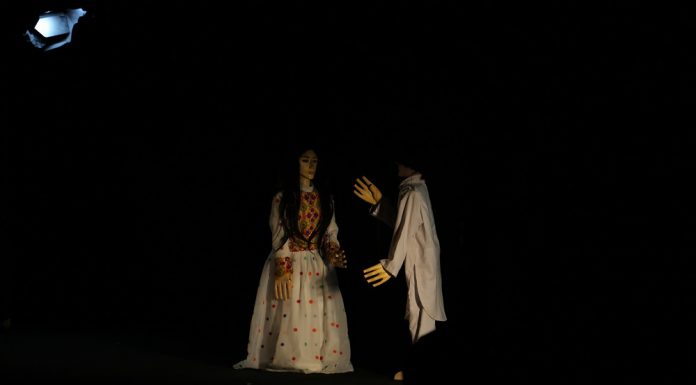 اولین نمایش عروسکی نخی افغانستان در ایران به روی صحنه رفت