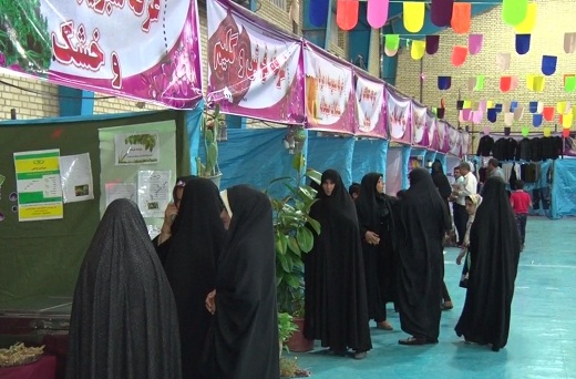 نمایش توانمندی بانوان شهرستان فراهان در خنجین
