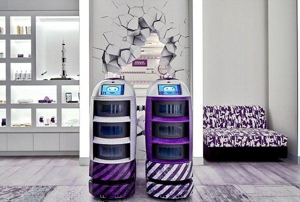 استخدام پیشخدمت&zwnj;های رباتیک آغاز شد!