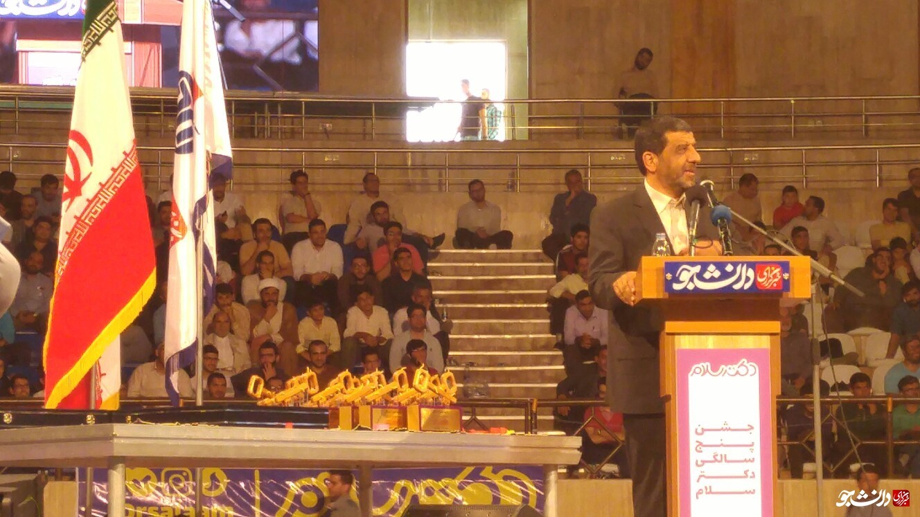 بسیاری از مقامات پاک زندگی می&zwnj;کنند/ امیدوارم شاهد برخورد مناسب با مفسدان اقتصادی باشیم