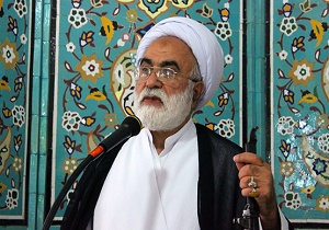 با پیروی از امام علی (ع) برای نا امیدی دشمنان اسلام تلاش کنیم