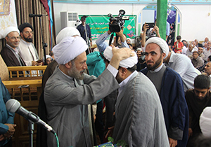 عمامه‌گذاری جمعی از طلاب جهرم