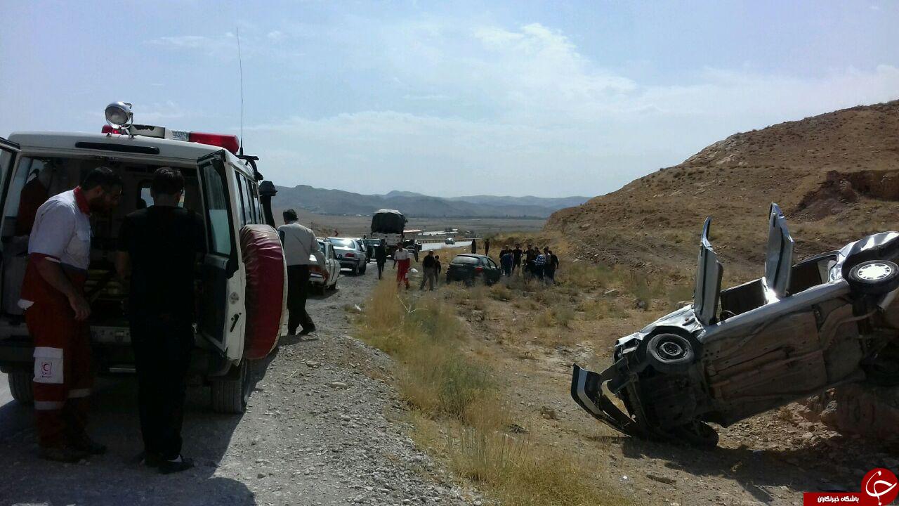 تصاویری از تصادف پژو 405 با پژو 207 در آزادشهر