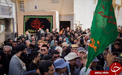 حسینیه ایران در ایام محرم پذیرای خیل عاشقان حسینی از گوشه گوشه جهان