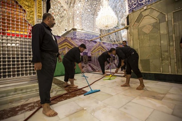 صحن و شبستان حرم حضرت عباس(ع) غبارروبی شد+عکس