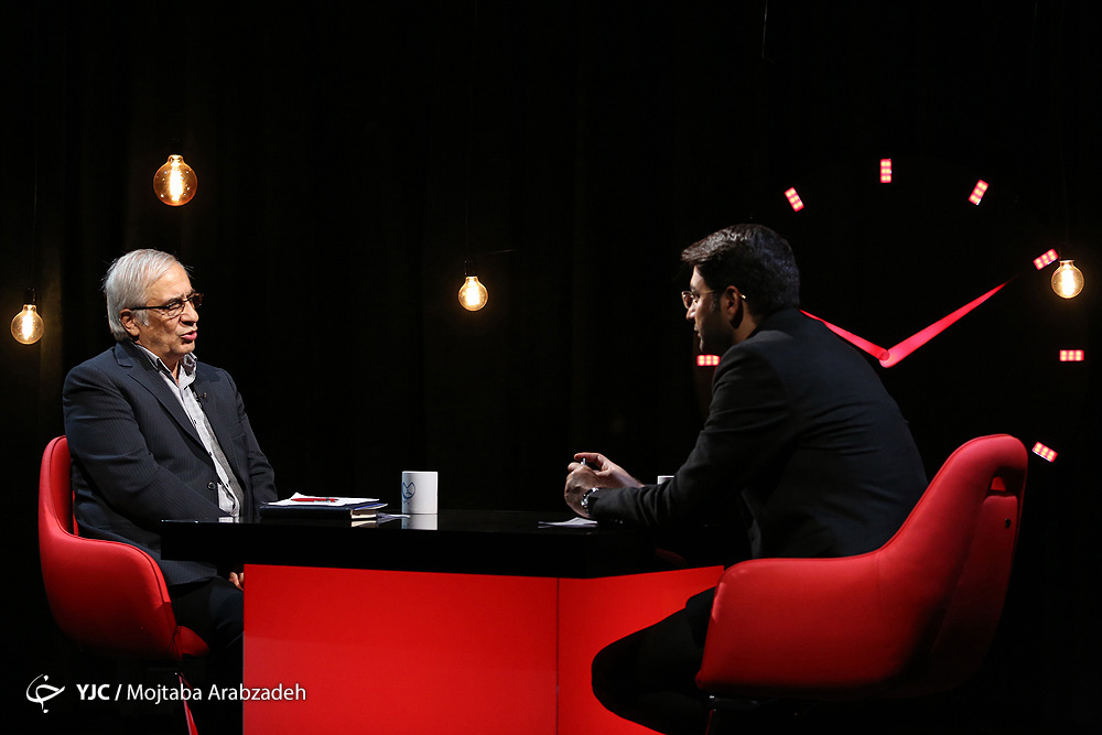مظاهری: آقای روحانی این همه به شما گفتند چرا گوش نکردید؟/ ۲۱فروردین روز شوم نرخ ارز بود/ اگر منع دولت نباشد بانک مرکزی امروز هم راه&zwnj;حل دارد/ سیف نباید پست مشاور رئیس جمهور را قبول می کرد