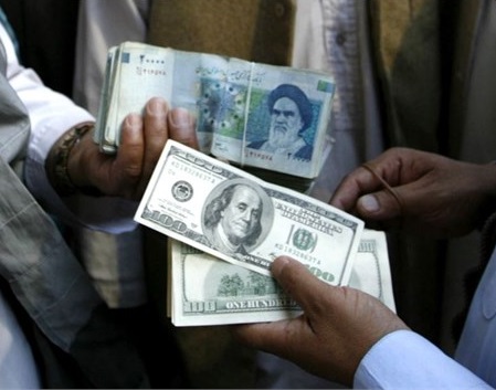 نرخ های مختلف در بازارارز و سرگزدانی فروشندگان دلار خانگی